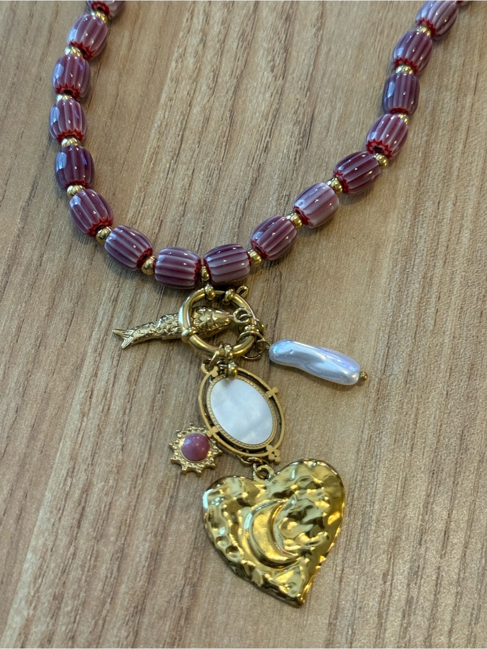 New mayamar Gold Charm Heart and genuine pearl Necklace with Burgundy Beads - Picture 2 of 4